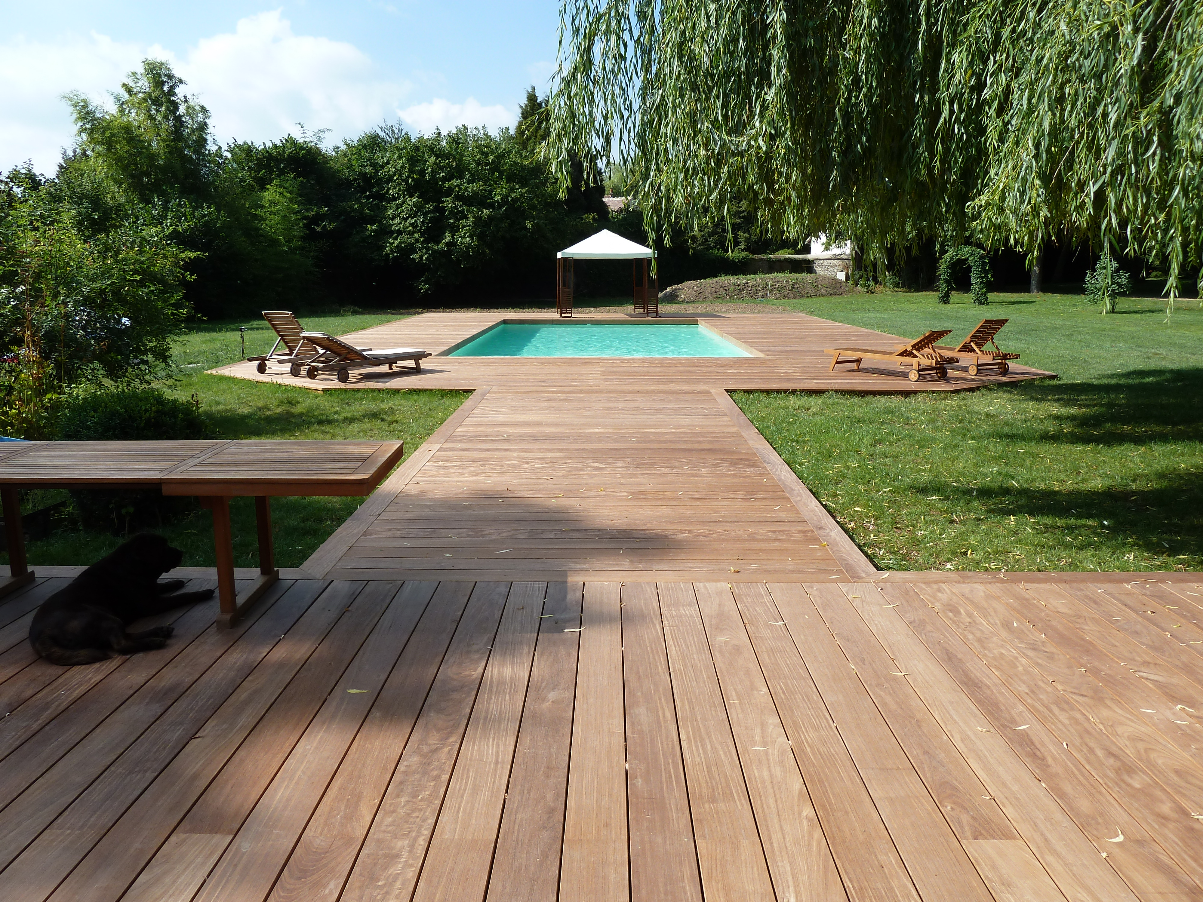 Pose d’une terrasse en bois au Busca